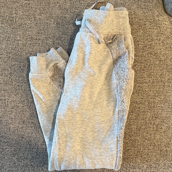 Lululemon Women’s Grey Scuba Jogger Sherpa Stripe - Picture 2 of 5